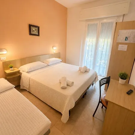 Malibu Hotel 2*
