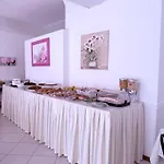 Malibu Hotel 2*