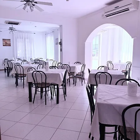 Malibù Mare Hotel 2*